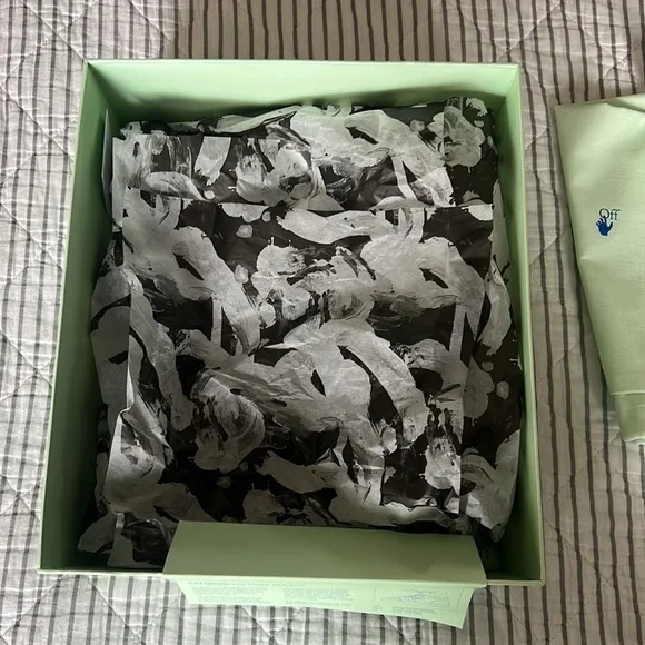 Off- White c/o Virgil Abloh Off Court 3.0 Top Sneaker - Picture 12 of 13